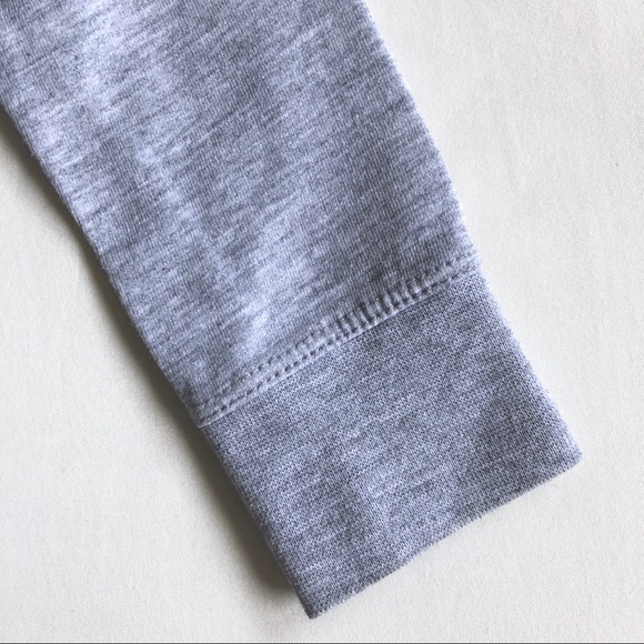 Disney Little Girl Gray Minnie Sweatshirt 2T - Picture 7 of 9